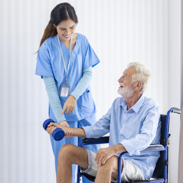 Auxiliar de Salud y Geriatría